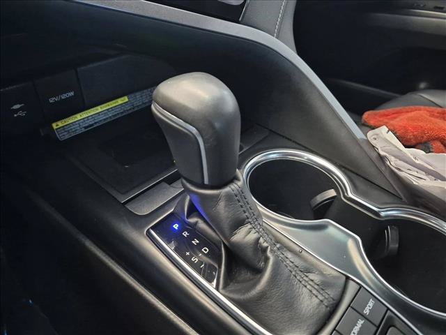 Used 2019 Toyota Camry XSE w/ Navigation Package FWD image 9