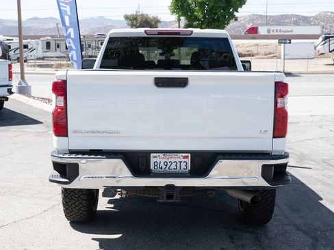 Used 2024 Chevrolet Silverado 2500 LT w/ Convenience Package AWD/4WD image 6