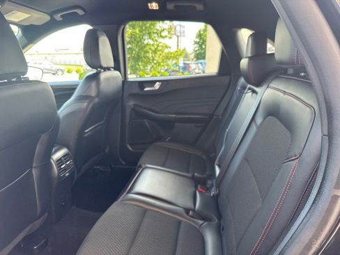 Used 2025 Ford Escape ST-Line AWD/4WD image 7