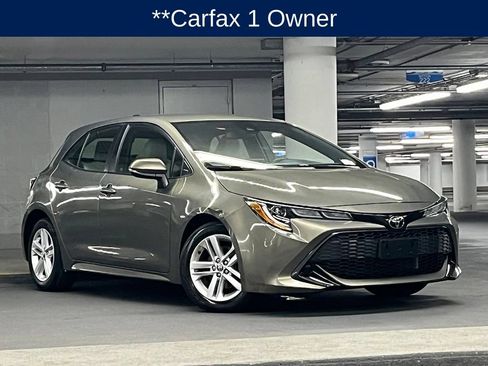 Used 2019 Toyota Corolla SE FWD image 2