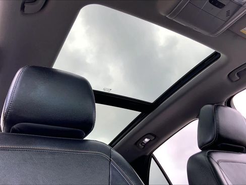 Used 2022 Chevrolet Equinox Premier image 14