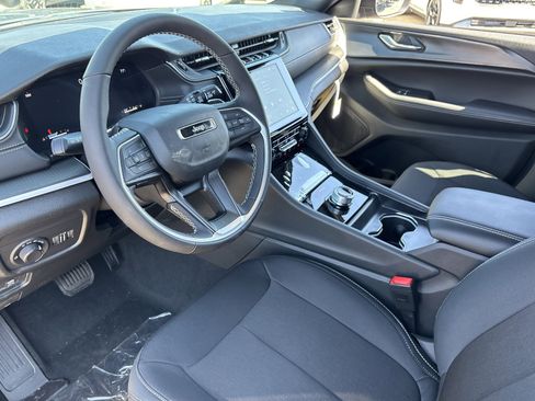New 2026 Jeep Grand Cherokee L 4WD image 16