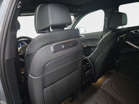 New 2026 BMW X6 xDrive40i w/ Climate Comfort Package image 11