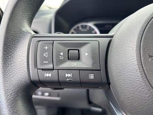 Used 2024 Nissan Rogue SV AWD/4WD image 23