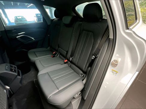 Used 2025 Audi Q5 Premium AWD/4WD image 21