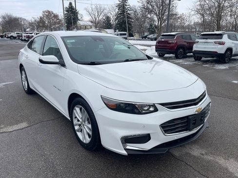 Used 2017 Chevrolet Malibu LT w/ Driver Confidence Package image 11