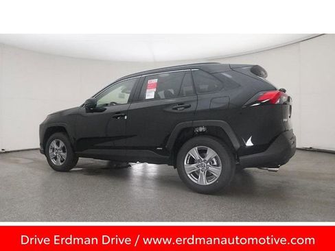 Certified 2025 Toyota RAV4 LE image 20