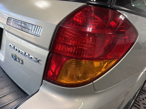Used 2007 Subaru Outback 2.5i w/ Popular Equipment Group 2B AWD/4WD image 11