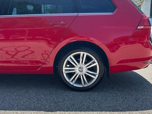 Used 2016 Volkswagen Golf Limited Edition FWD image 9