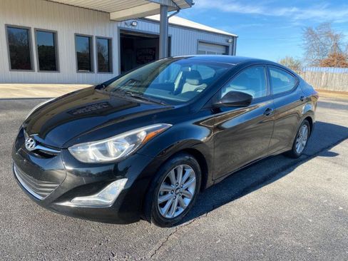 Used 2014 Hyundai Elantra SE w/ Option Group 02 image 2