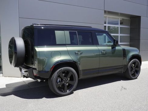 New 2026 Land Rover Defender 110 X-Dynamic SE AWD/4WD image 4