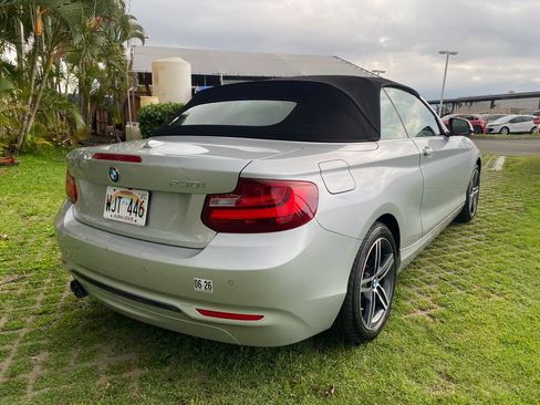 Used 2017 BMW 230i Convertible RWD image 25