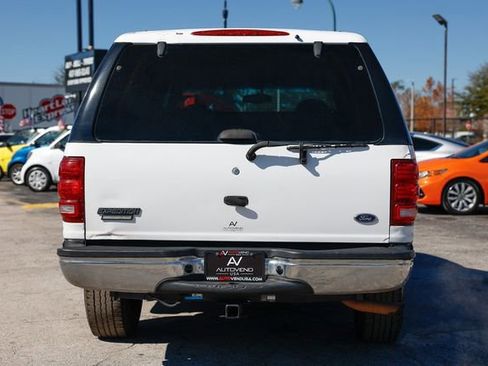 Used 2002 Ford Expedition XLT image 12