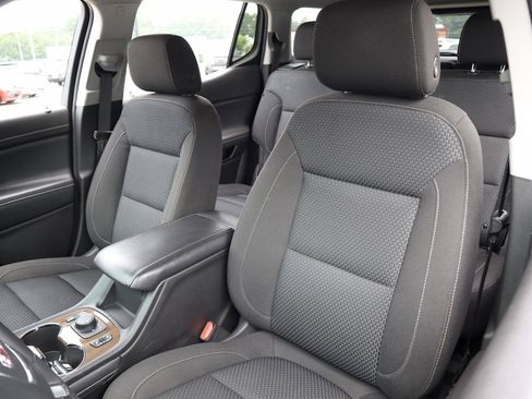 Used 2022 GMC Acadia SLE w/ Driver Convenience Package FWD image 20