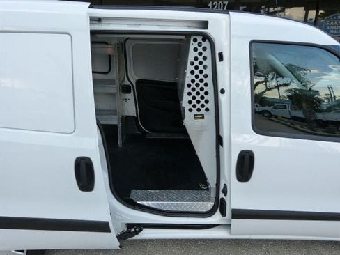 Used 2020 RAM ProMaster City Tradesman SLT FWD image 21