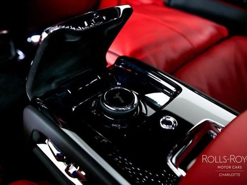 Certified 2024 Rolls-Royce Phantom Extended Wheelbase w/ The Phantom Package image 23