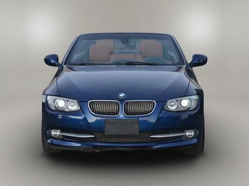 Used 2013 BMW 328i Convertible image 3