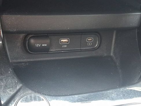 Used 2024 Kia Seltos S AWD/4WD image 23