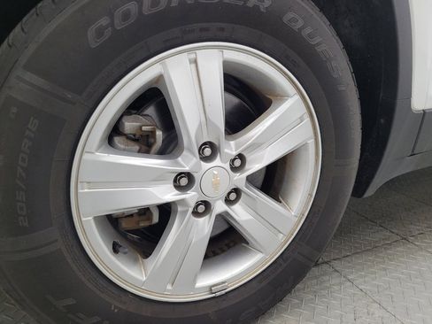 Used 2022 Chevrolet Trax LS w/ Tint and Cruise Package FWD image 31