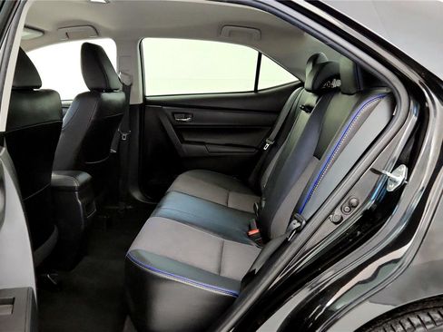 Used 2018 Toyota Corolla SE image 17