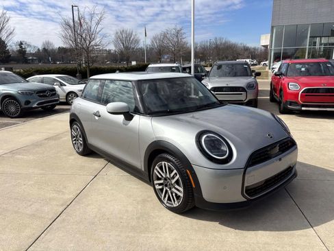 Used 2025 MINI Cooper S image 1