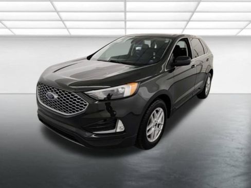 Certified 2024 Ford Edge SEL w/ Convenience Package AWD/4WD image 2