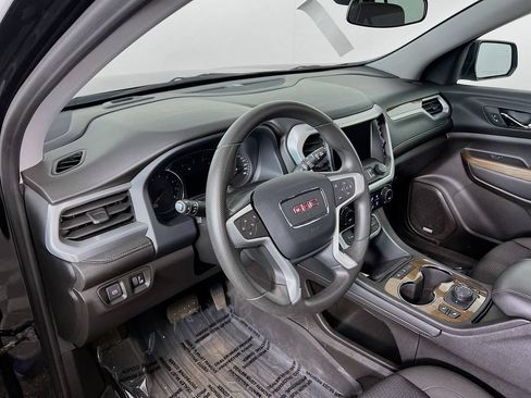 Used 2023 GMC Acadia SLE image 8