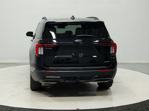 Used 2025 Ford Explorer ST-Line w/ ST-Line Street Pack AWD/4WD image 7