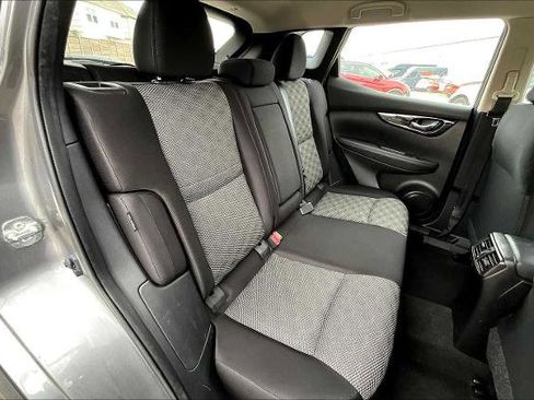 Certified 2021 Nissan Rogue Sport SV image 19