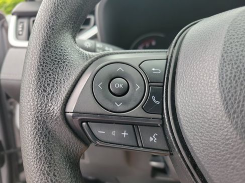 Used 2024 Toyota RAV4 XLE AWD/4WD image 15