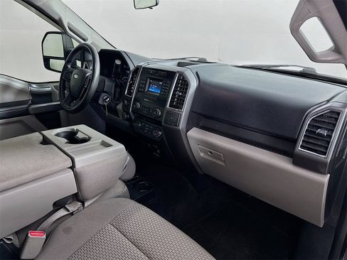 Used 2016 Ford F150 XLT w/ XTR Package image 27