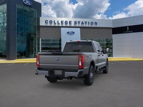 New 2025 Ford F250 XLT w/ FX4 Off-Road Package image 8