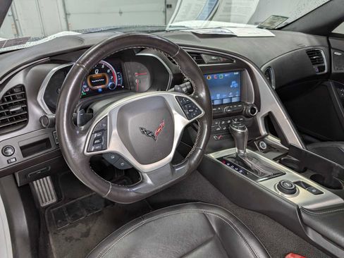 Used 2019 Chevrolet Corvette Stingray Convertible w/ 1LT RWD image 17