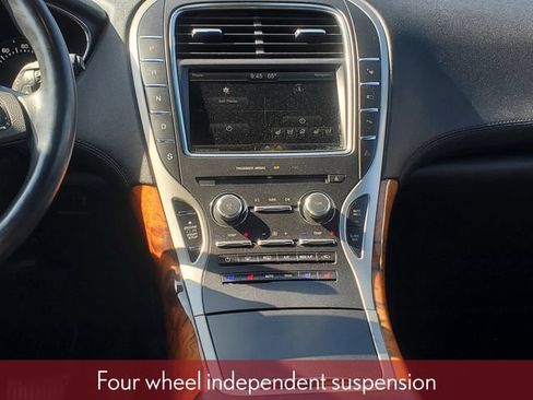 Used 2016 Lincoln MKX Reserve w/ Luxury Package AWD/4WD image 35
