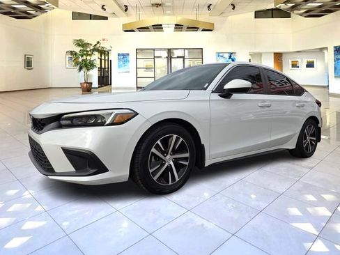 Used 2023 Honda Civic LX image 1