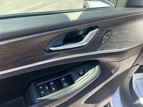 New 2026 Jeep Grand Cherokee Limited image 14