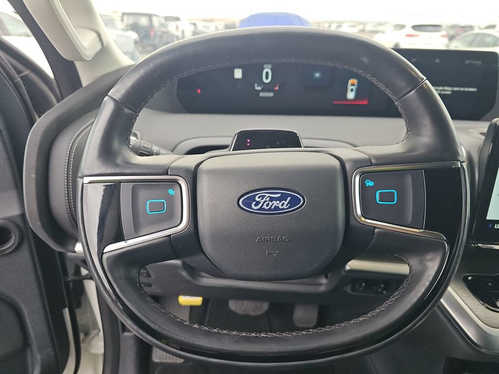 Used 2025 Ford Expedition Max Platinum w/ Driver's Package AWD/4WD image 9