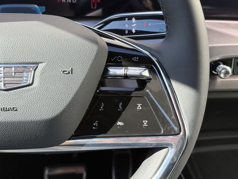 New 2026 Cadillac Vistiq Sport image 50