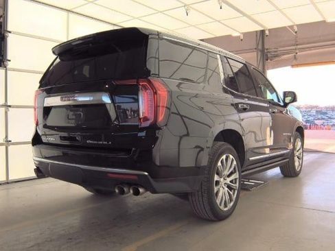 Used 2023 GMC Yukon Denali image 5