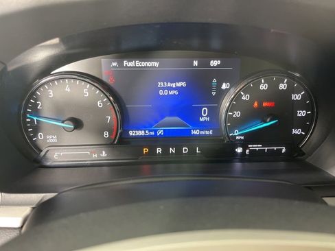 Used 2022 Ford Explorer XLT image 28