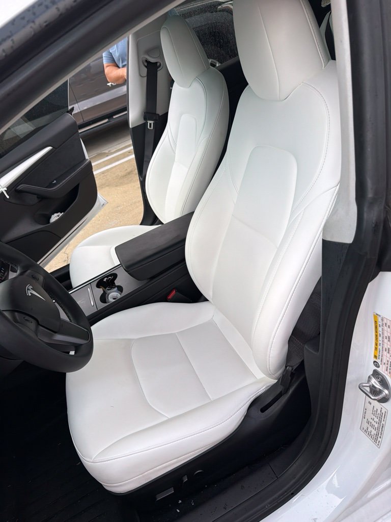 Used 2023 Tesla Model 3 Standard Range RWD image 4