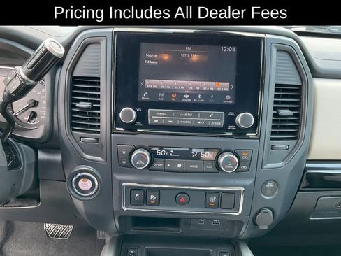 Used 2024 Nissan Titan SV w/ SV Convenience Package RWD image 13