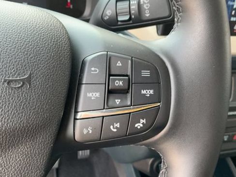 Used 2025 Ford Maverick Lariat AWD/4WD image 13