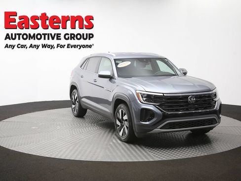 Used 2024 Volkswagen Atlas Cross Sport SE FWD image 47