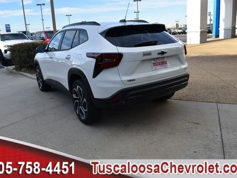 New 2026 Chevrolet Trax RS w/ Driver Confidence Package image 7
