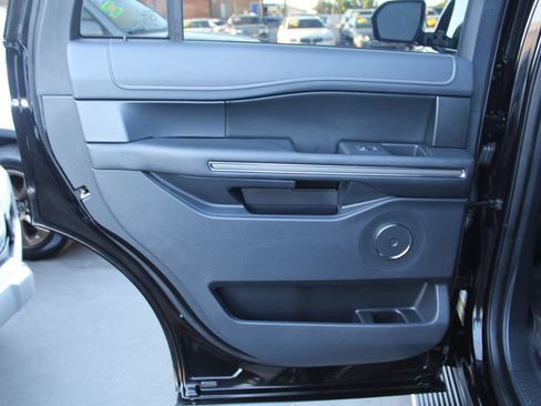 Used 2022 Ford Expedition XLT AWD/4WD image 25