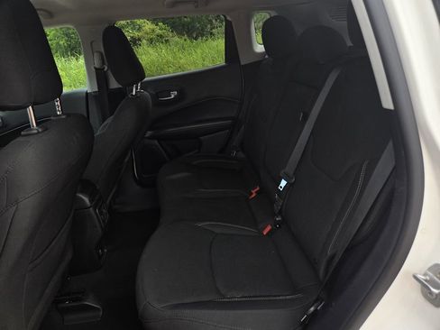Used 2021 Jeep Compass Sport AWD/4WD image 17