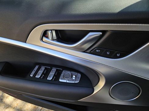 New 2026 Genesis G70 2.5T Prestige image 18