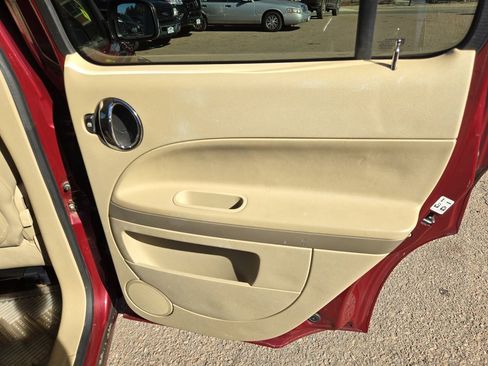 Used 2006 Chevrolet HHR LT w/ Preferred Equipment Group image 21