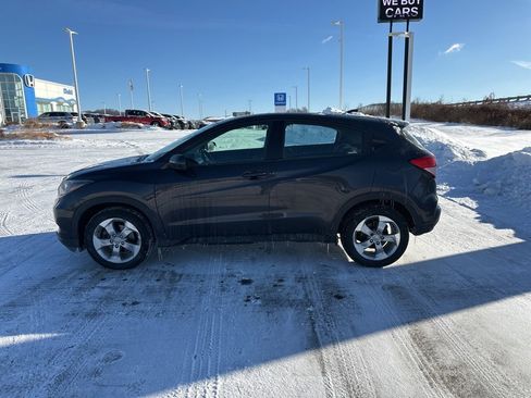 Used 2017 Honda HR-V LX image 10